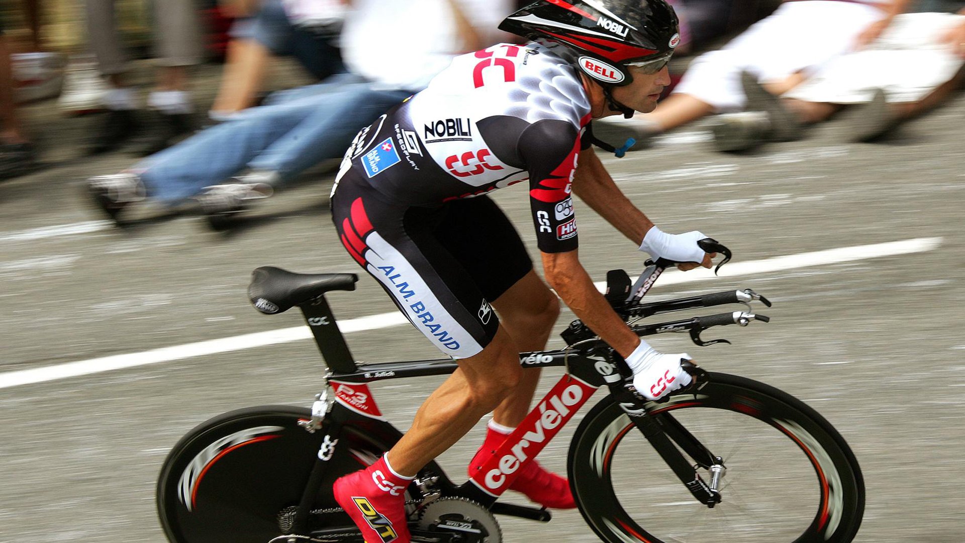 塞尔维亚女篮在欧洲锦标赛中持续保持强势，冲击冠军